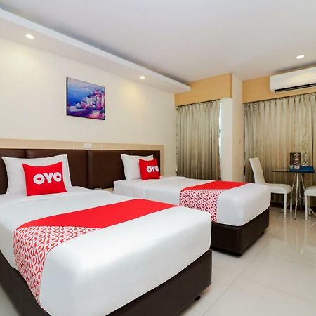 Oyo 234 Tara Grande Hotel & Spa Bangkok Bagian luar foto