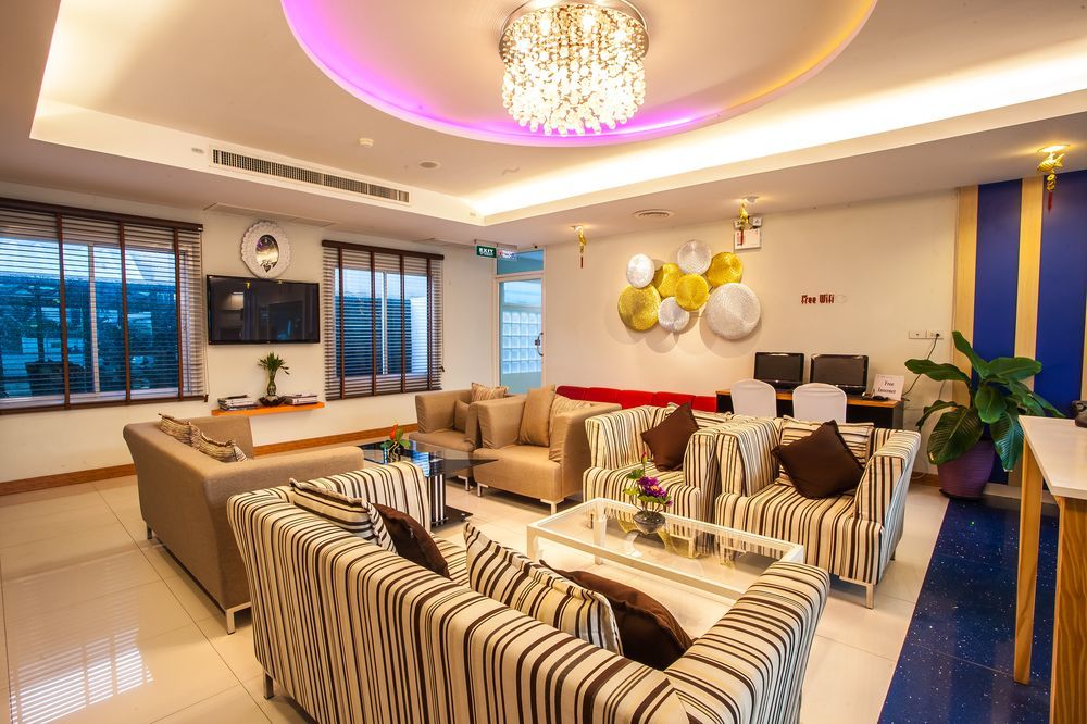 Oyo 234 Tara Grande Hotel & Spa Bangkok Bagian luar foto