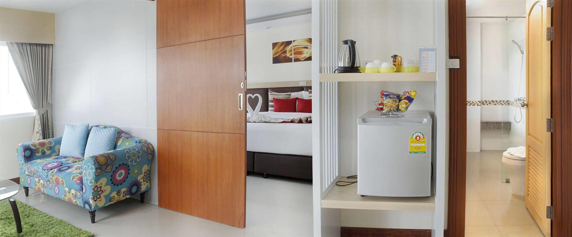 Oyo 234 Tara Grande Hotel & Spa Bangkok Bagian luar foto