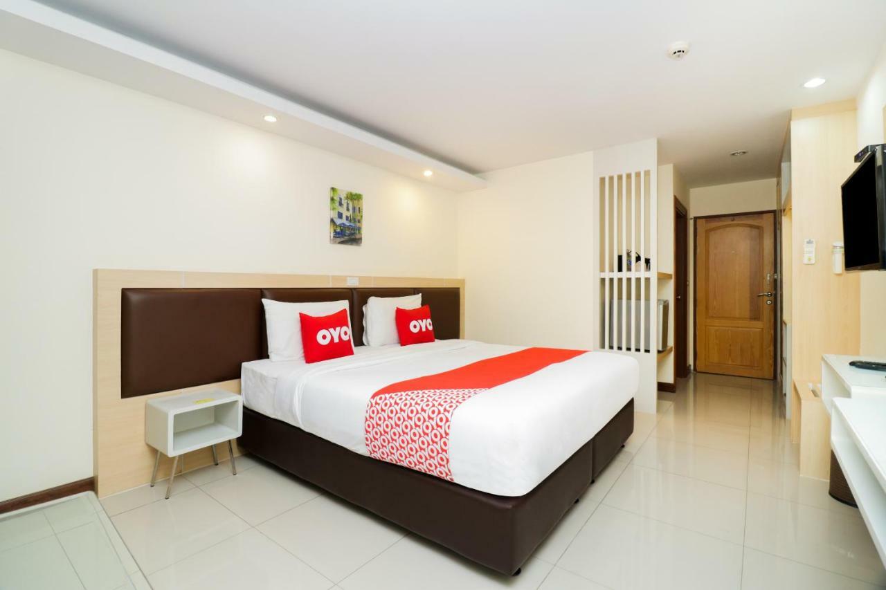 Oyo 234 Tara Grande Hotel & Spa Bangkok Bagian luar foto