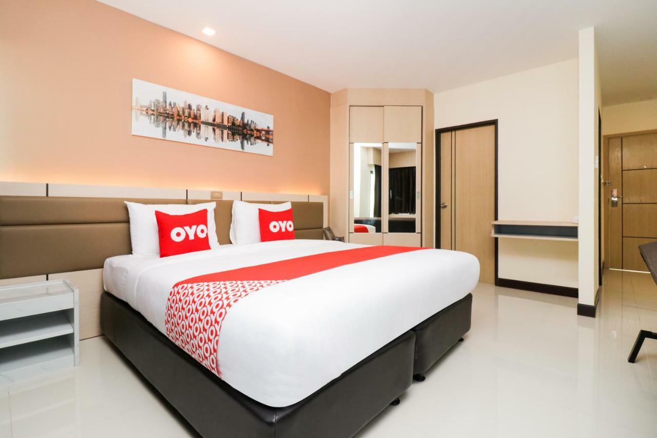 Oyo 234 Tara Grande Hotel & Spa Bangkok Bagian luar foto