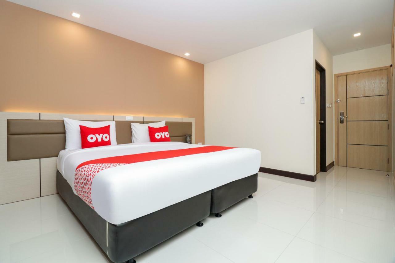 Oyo 234 Tara Grande Hotel & Spa Bangkok Bagian luar foto