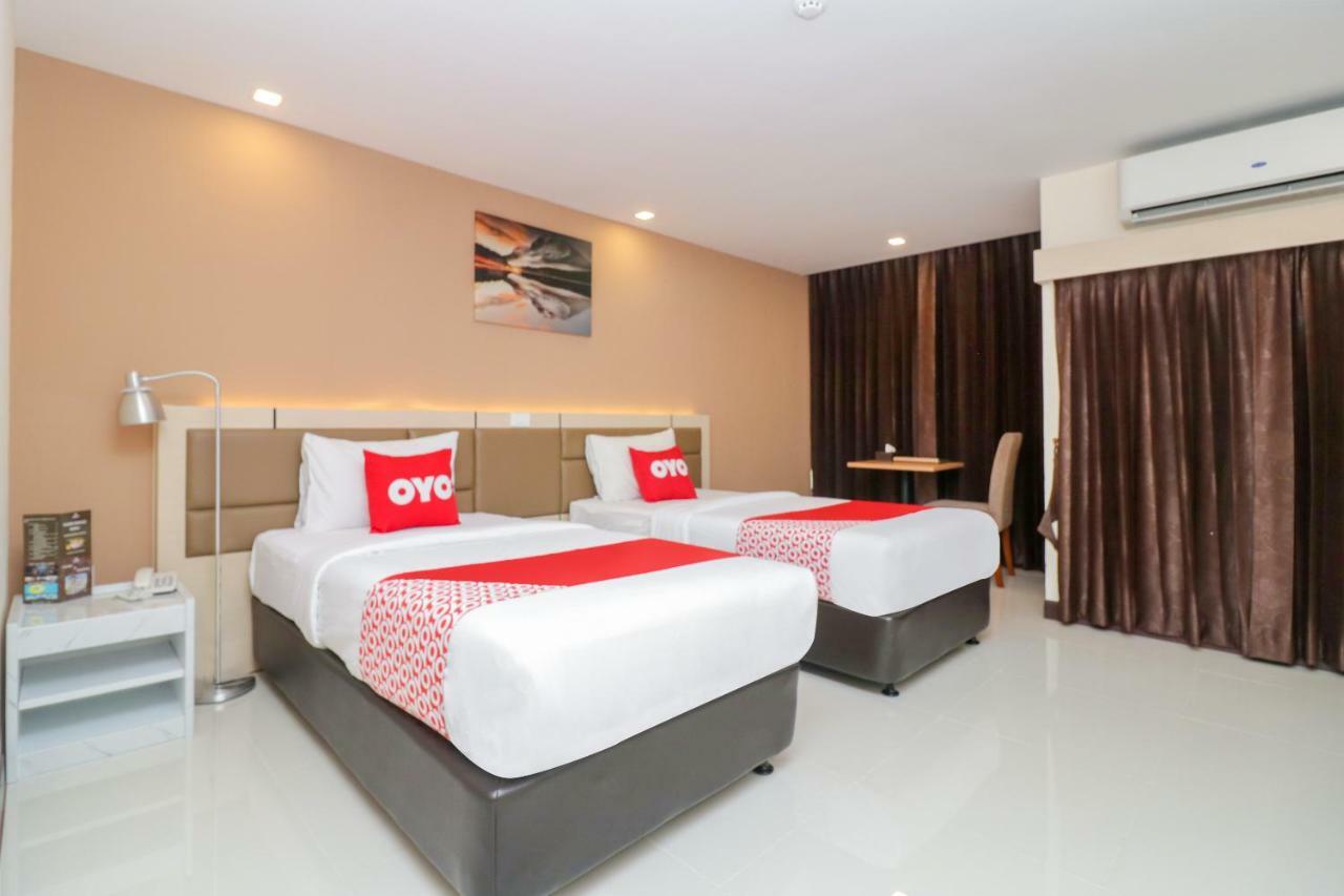 Oyo 234 Tara Grande Hotel & Spa Bangkok Bagian luar foto