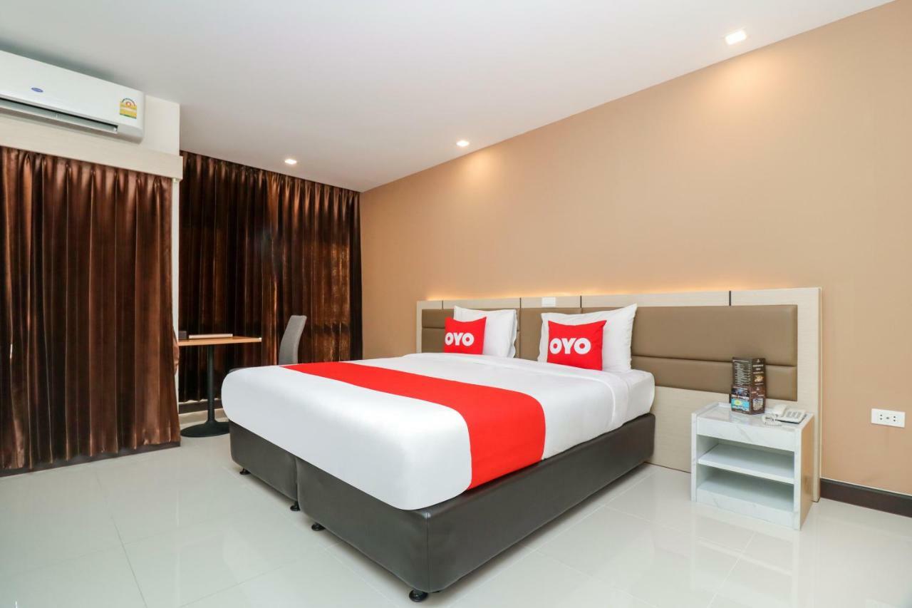 Oyo 234 Tara Grande Hotel & Spa Bangkok Bagian luar foto