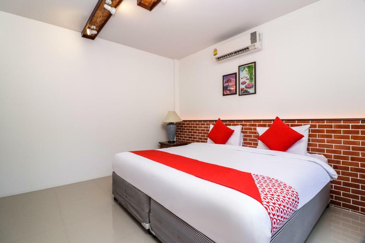 Oyo 234 Tara Grande Hotel & Spa Bangkok Bagian luar foto