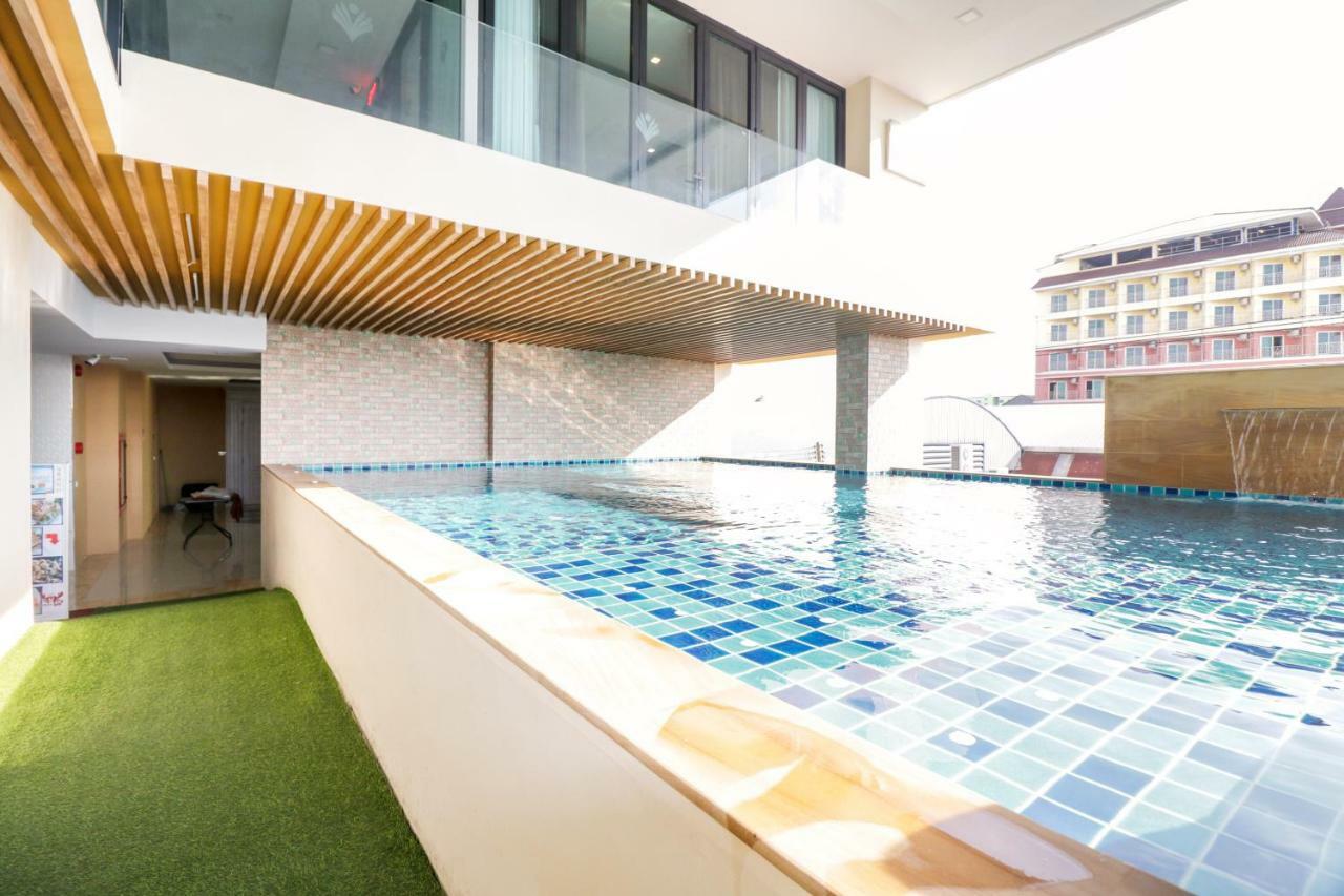 Oyo 234 Tara Grande Hotel & Spa Bangkok Bagian luar foto