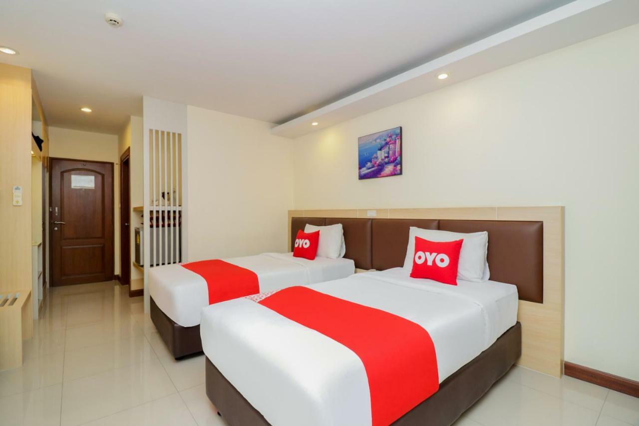 Oyo 234 Tara Grande Hotel & Spa Bangkok Bagian luar foto