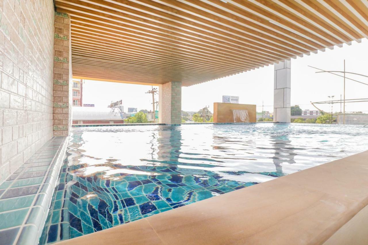 Oyo 234 Tara Grande Hotel & Spa Bangkok Bagian luar foto